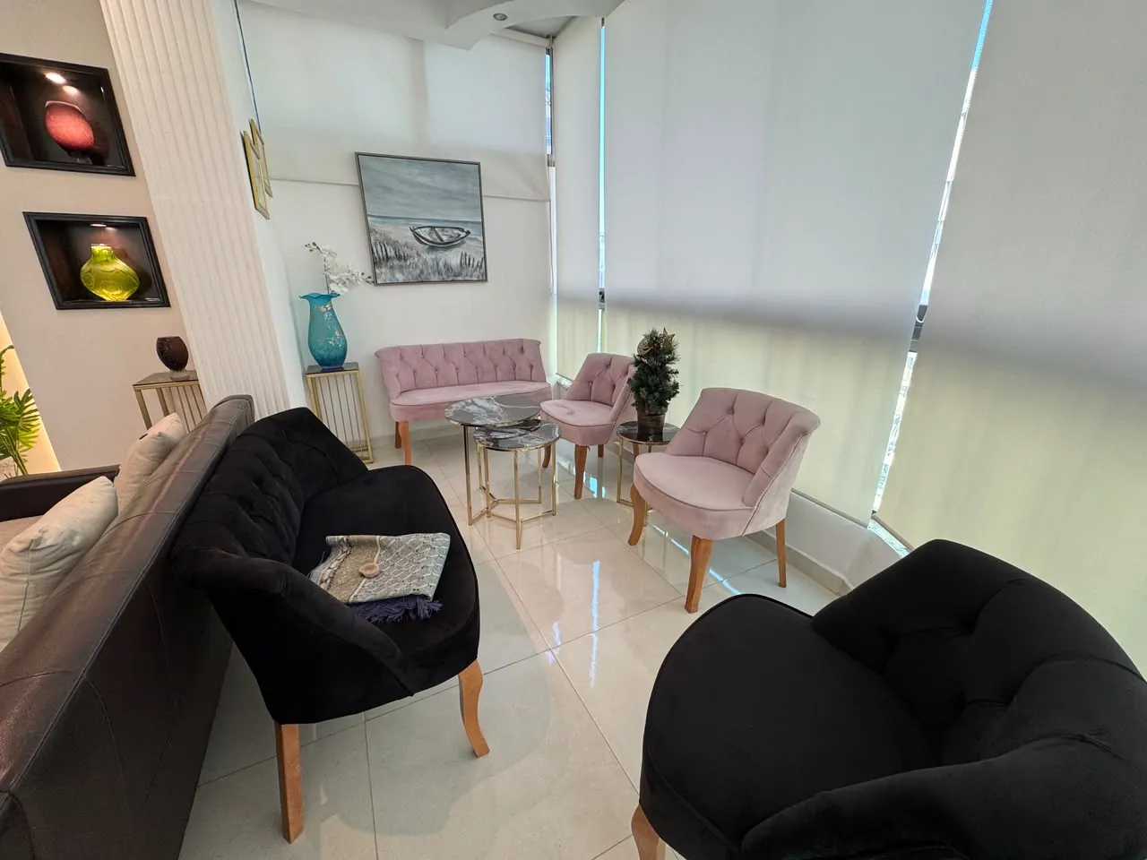 Renovated & Furnished 3-Bedroom Apartment For Sale in Burj Abi Haidar, Beirut — الصورة 4