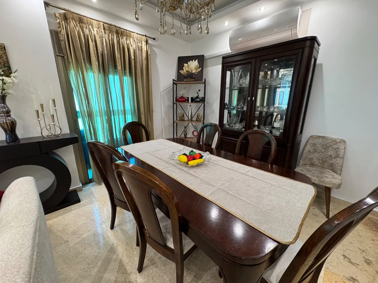 Renovated & Furnished 3-Bedroom Apartment For Sale in Burj Abi Haidar, Beirut — الصورة 7