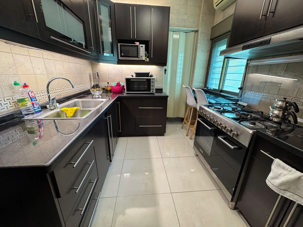 Renovated & Furnished 3-Bedroom Apartment For Sale in Burj Abi Haidar, Beirut — الصورة 8