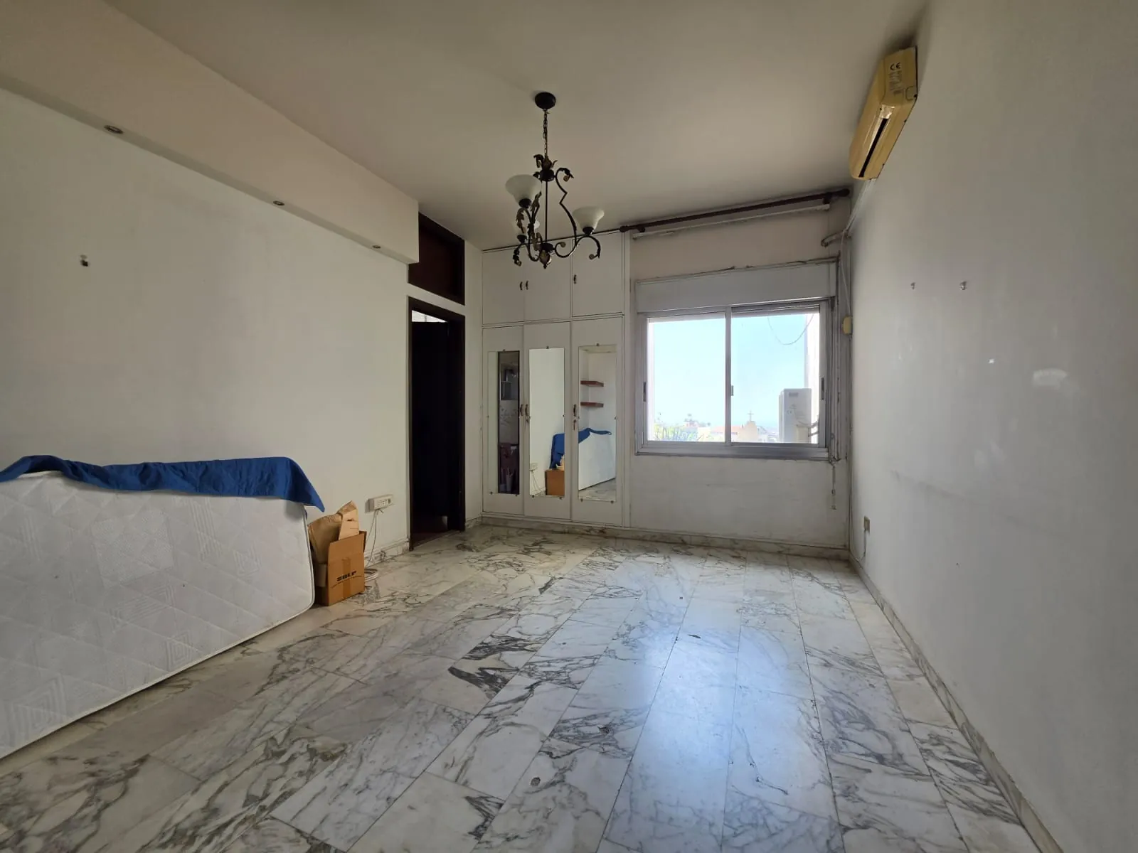 Spacious Apartment For Sale in Baabda, Brasilia — الصورة 2
