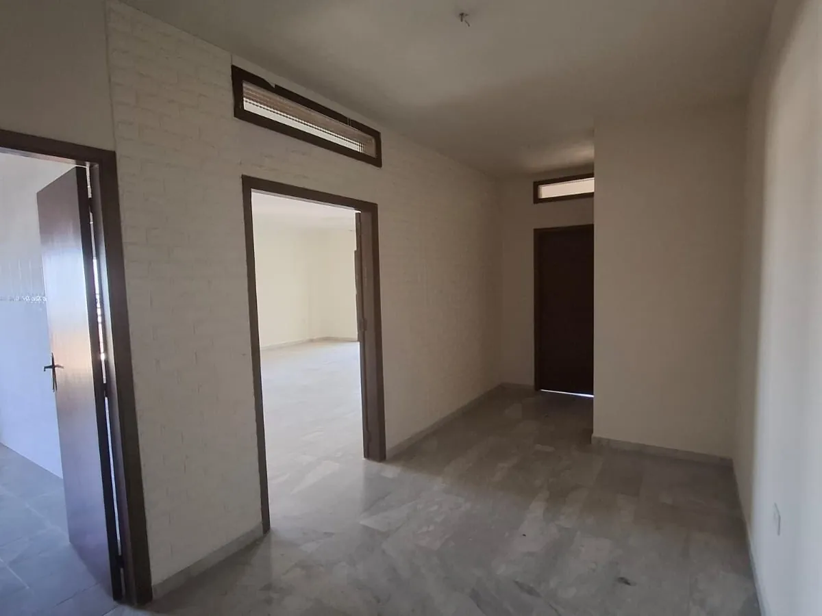 Apartment With Mountain & Sea View For Sale in Bsalim — الصورة 5