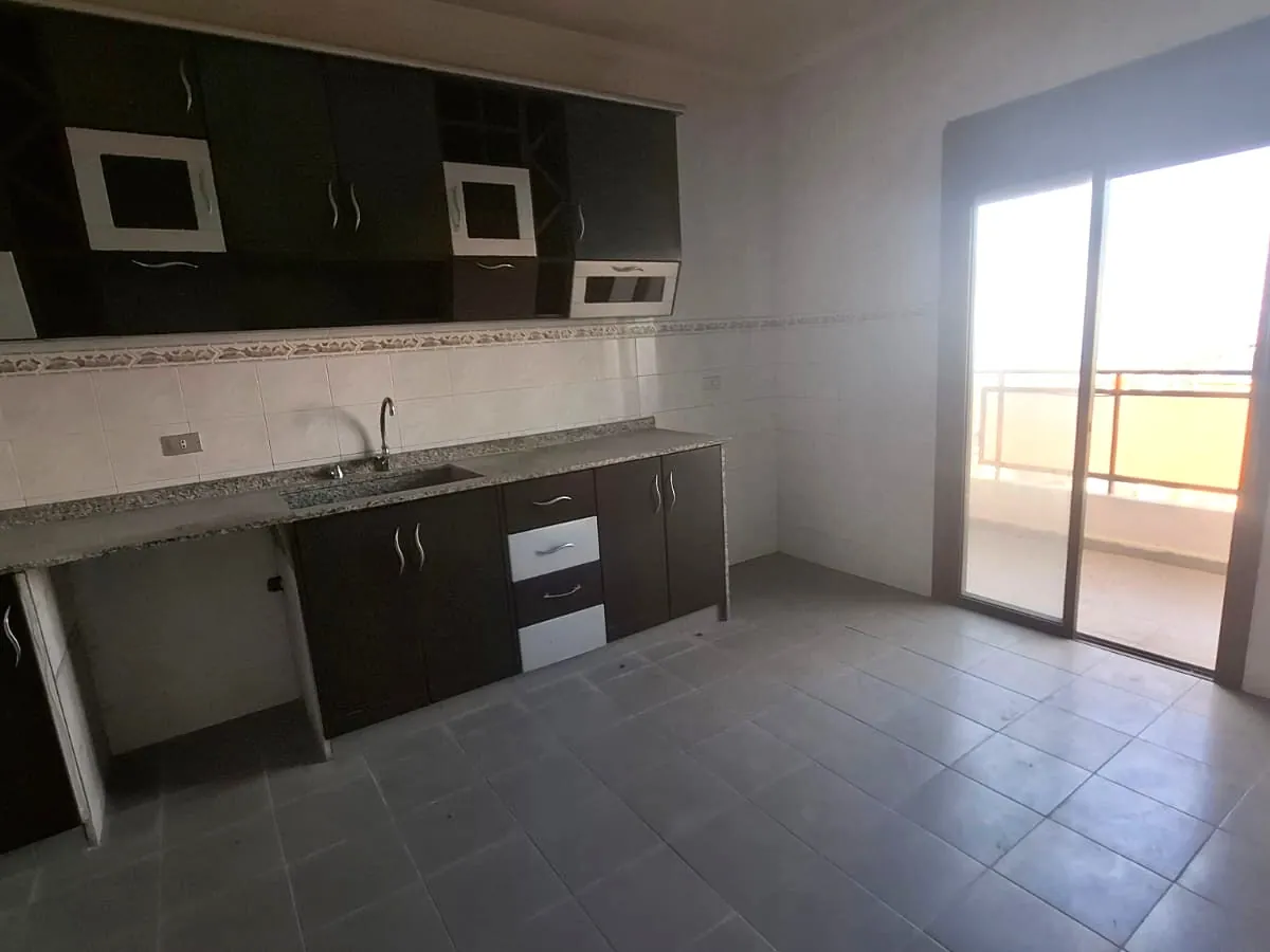 Apartment With Mountain & Sea View For Sale in Bsalim — الصورة 7