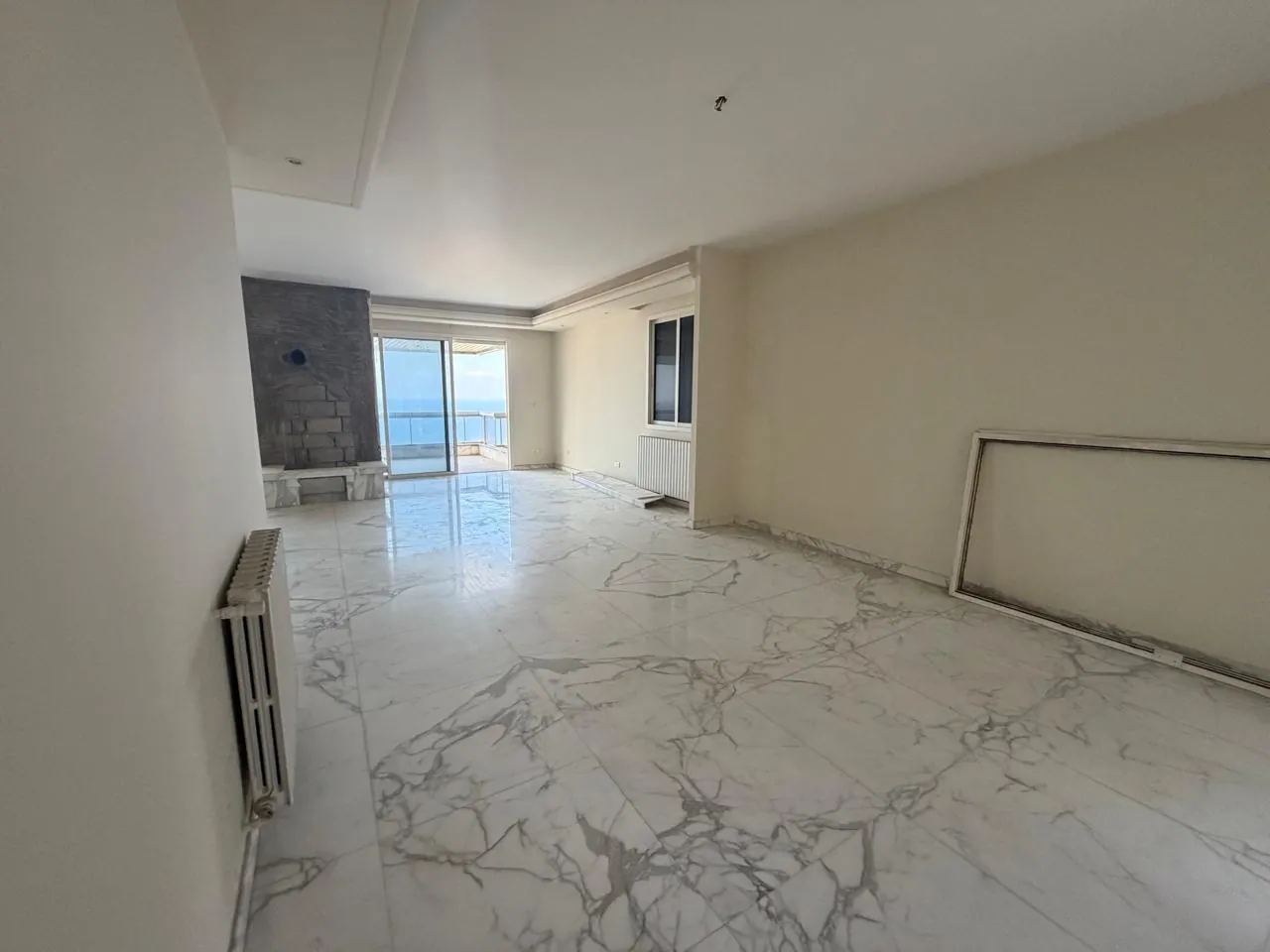 Apartment With Full Sea View For Sale in Kfarhbeib — الصورة 3