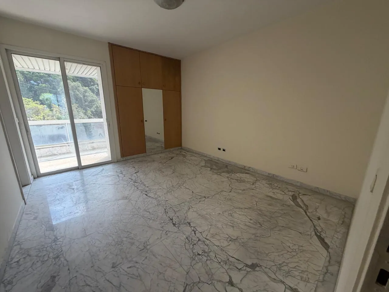 Apartment With Full Sea View For Sale in Kfarhbeib — الصورة 6