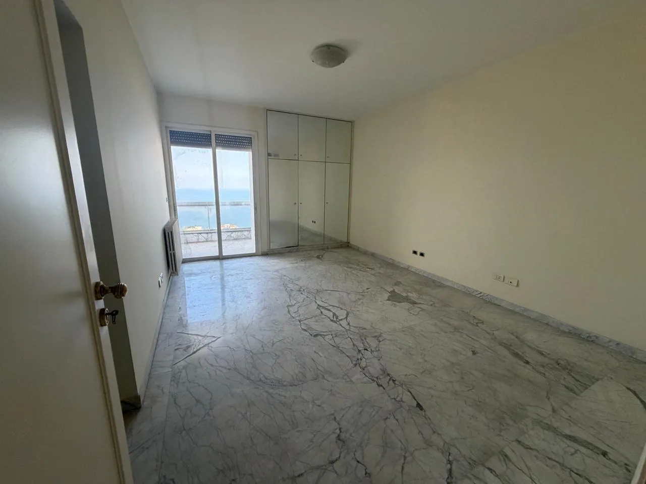 Apartment With Full Sea View For Sale in Kfarhbeib — الصورة 7