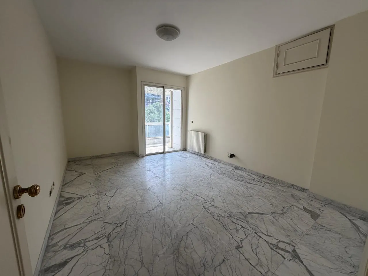 Apartment With Full Sea View For Sale in Kfarhbeib — الصورة 9