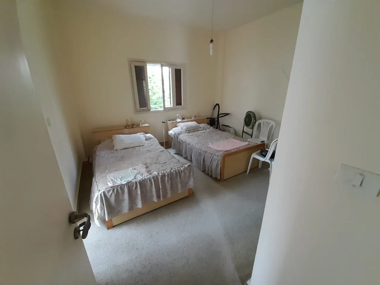 Fully Furnished Apartment In a Calm Area For Rent in Mansourieh — الصورة 5