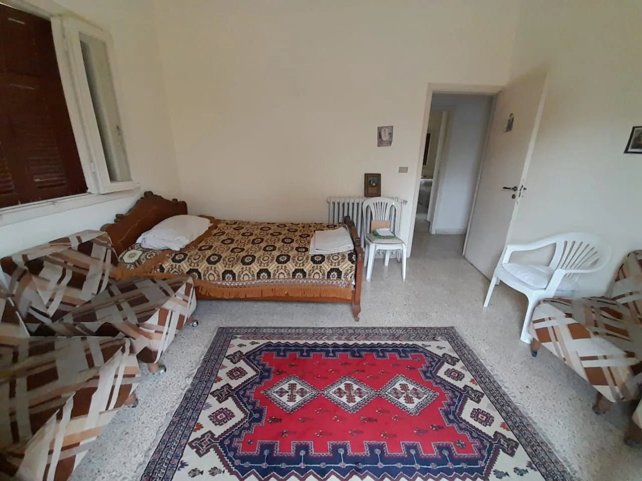 Fully Furnished Apartment In a Calm Area For Rent in Mansourieh — الصورة 6