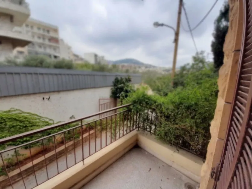Fully Furnished Apartment In a Calm Area For Rent in Mansourieh — الصورة 9
