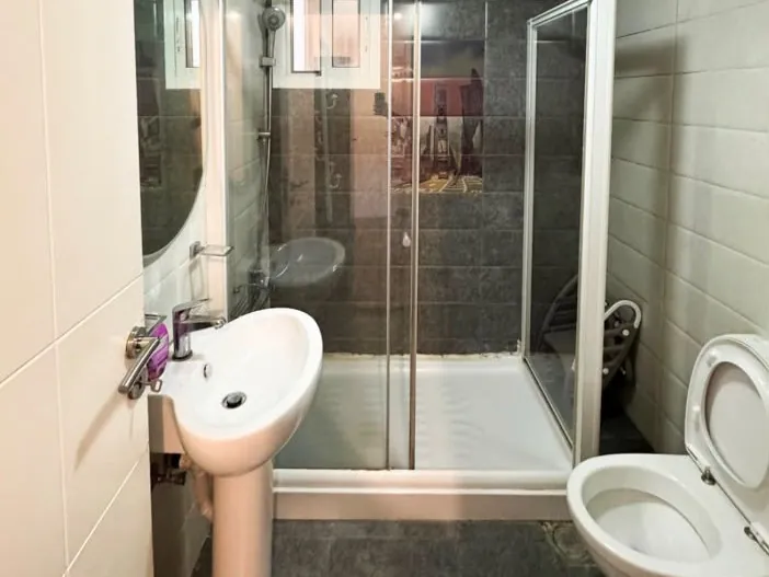 3-Bedroom Apartment With Partial Sea & Mountain View For Sale in Zalka — الصورة 7