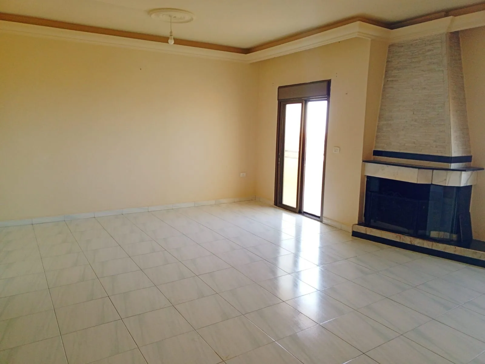 Apartment With Open Sea & Mountain View For Sale in Blat, Jbeil — الصورة 3