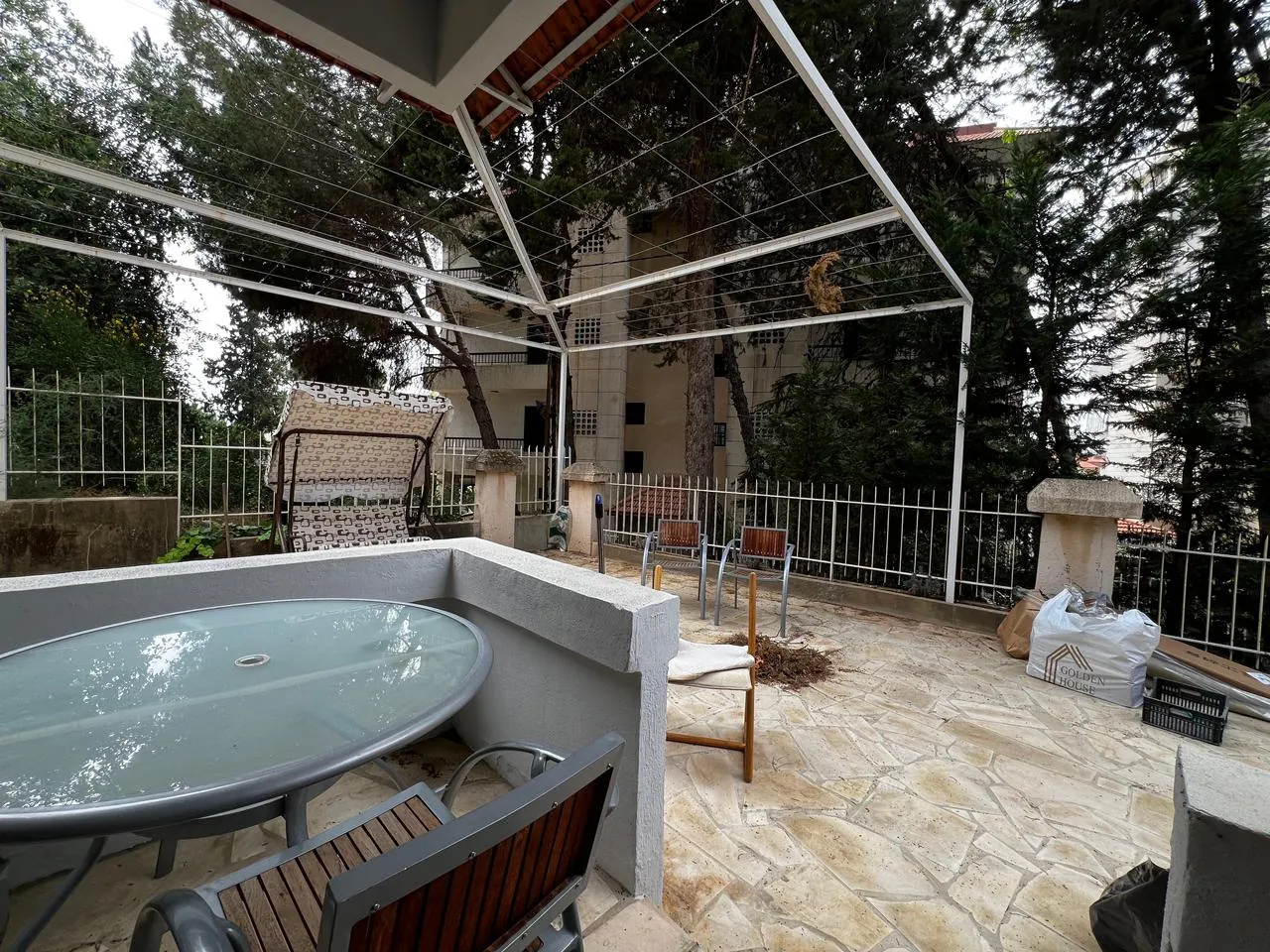 Cozy Apartment For Sale in Ajaltoun — الصورة 4