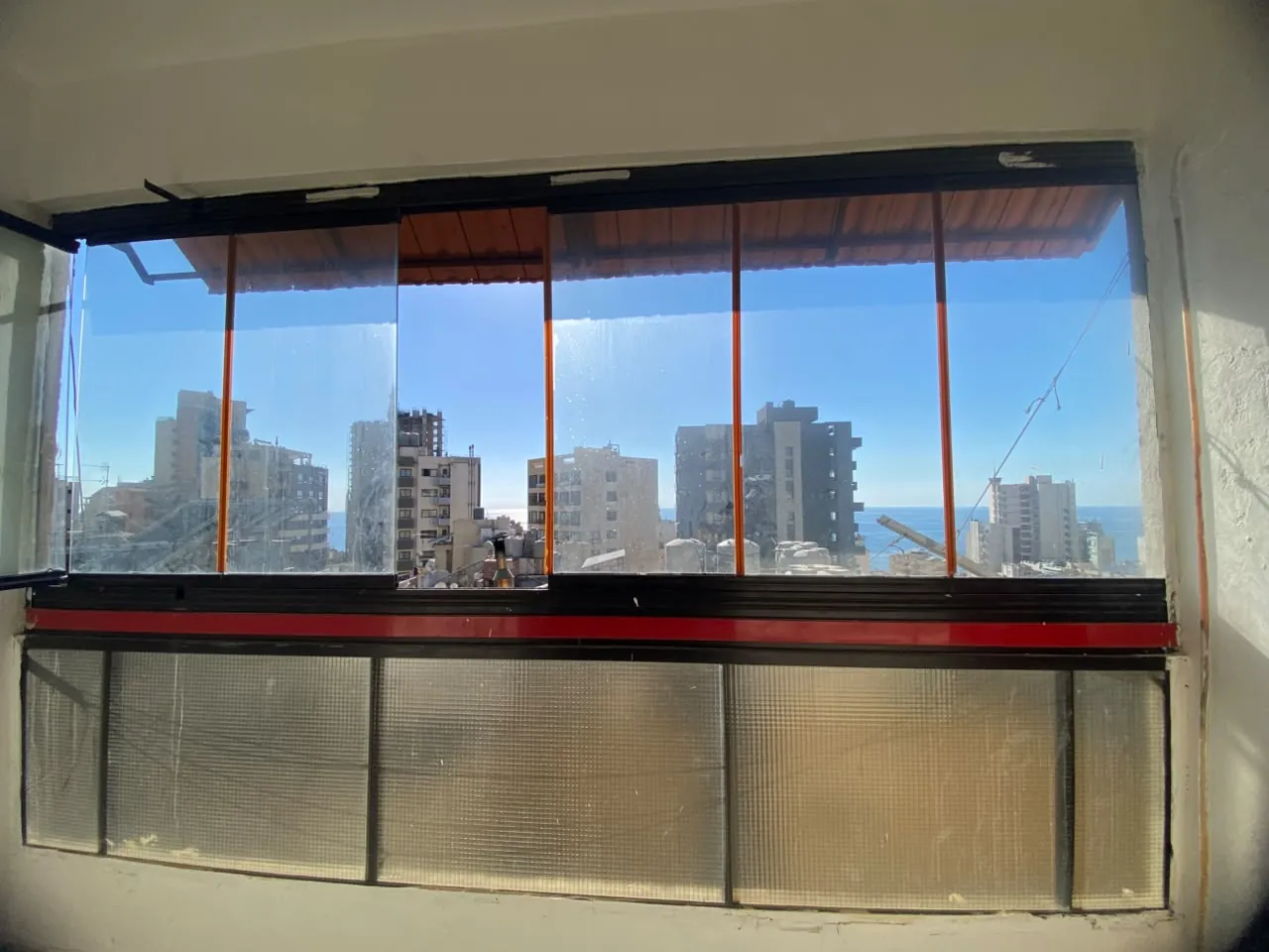 Nice 3-Bedroom Apartment For Sale in Caracas, Ras Beirut — الصورة 10