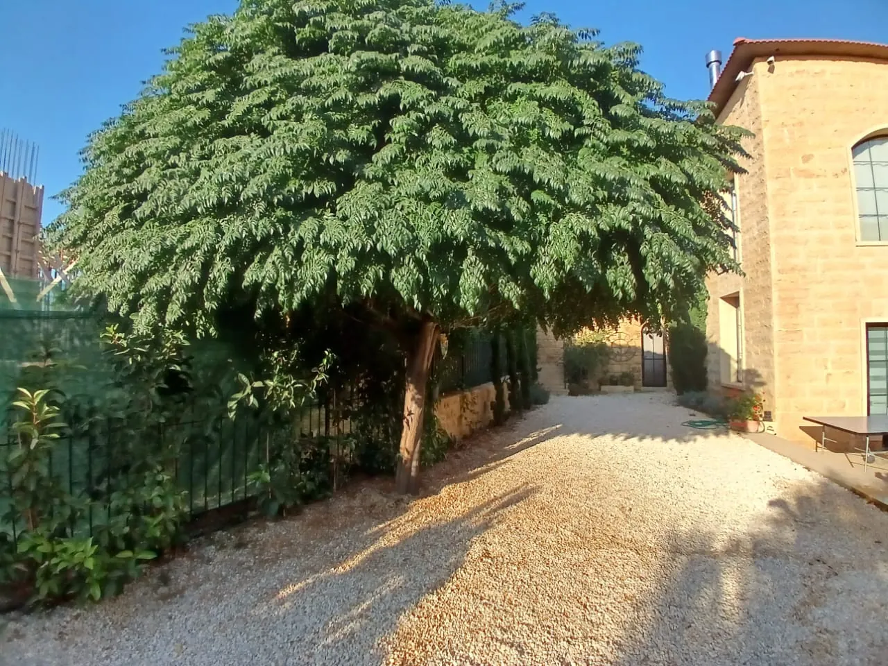 Exclusive!! Decorated & Modern Semi-Furnished Villa For Sale in Roumie — الصورة 6