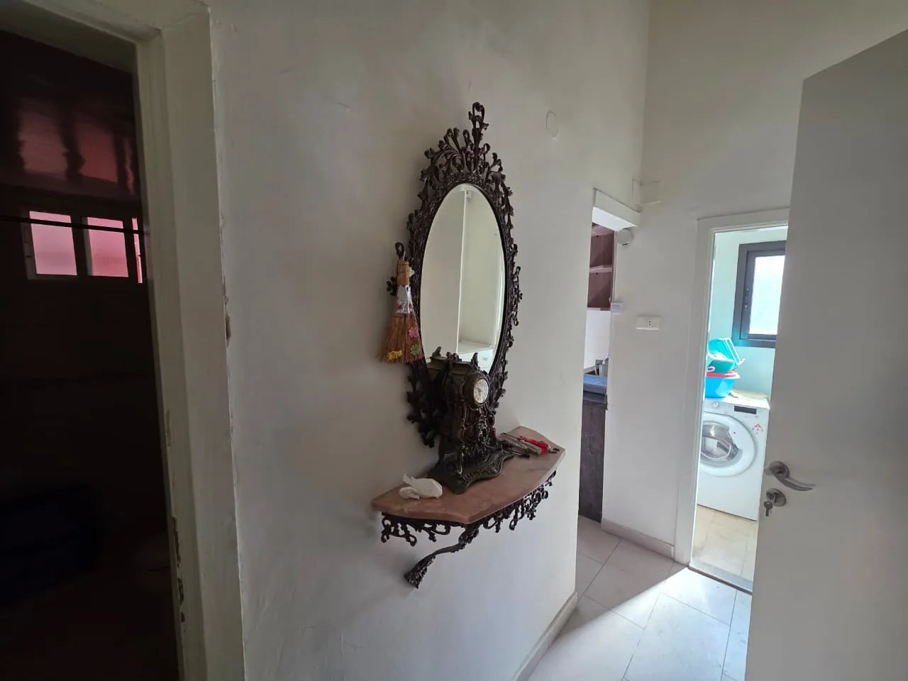Furnished Apartment In Strategic Location For Rent in Achrafieh, Rmeil — الصورة 6