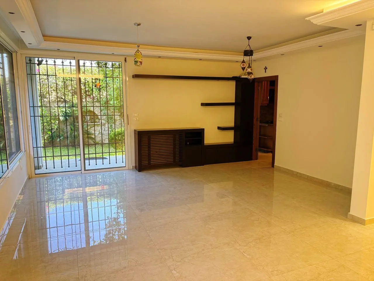 3-Bedroom Apartment With Terrace For Sale in Gherfine — الصورة 2