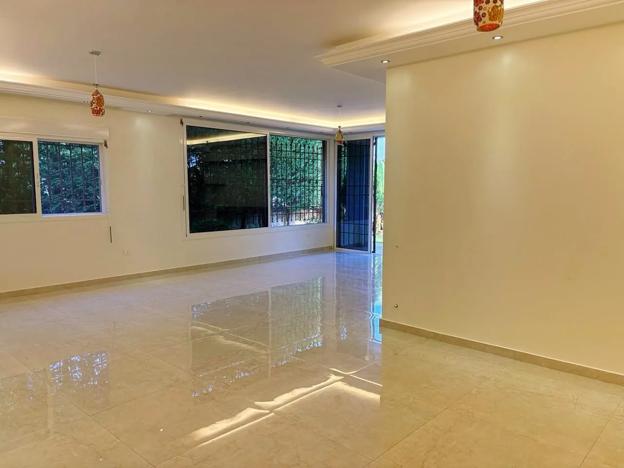 3-Bedroom Apartment With Terrace For Sale in Gherfine — الصورة 4