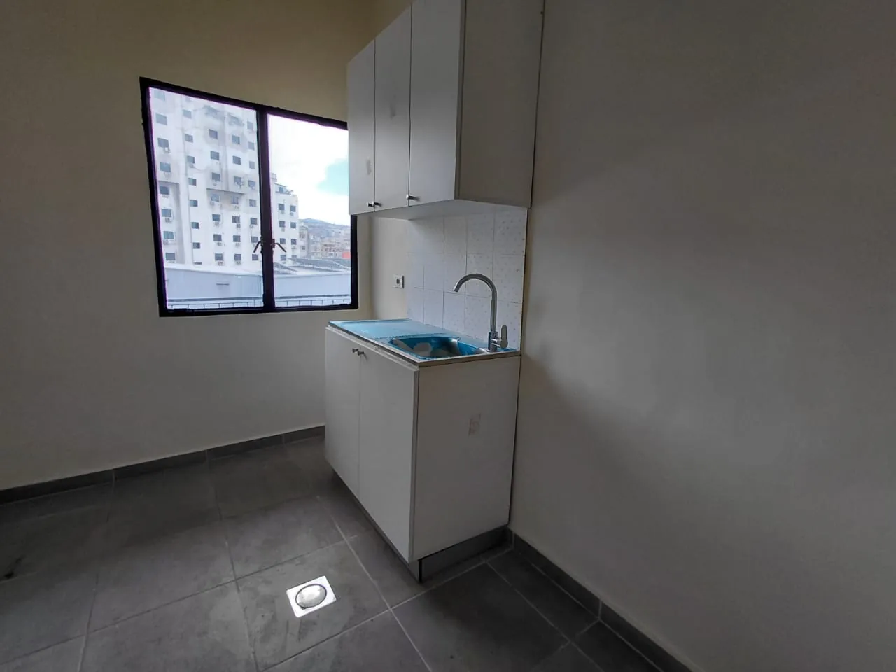 400 SQM Grand Office For Rent in Bouchrieh — photo 10