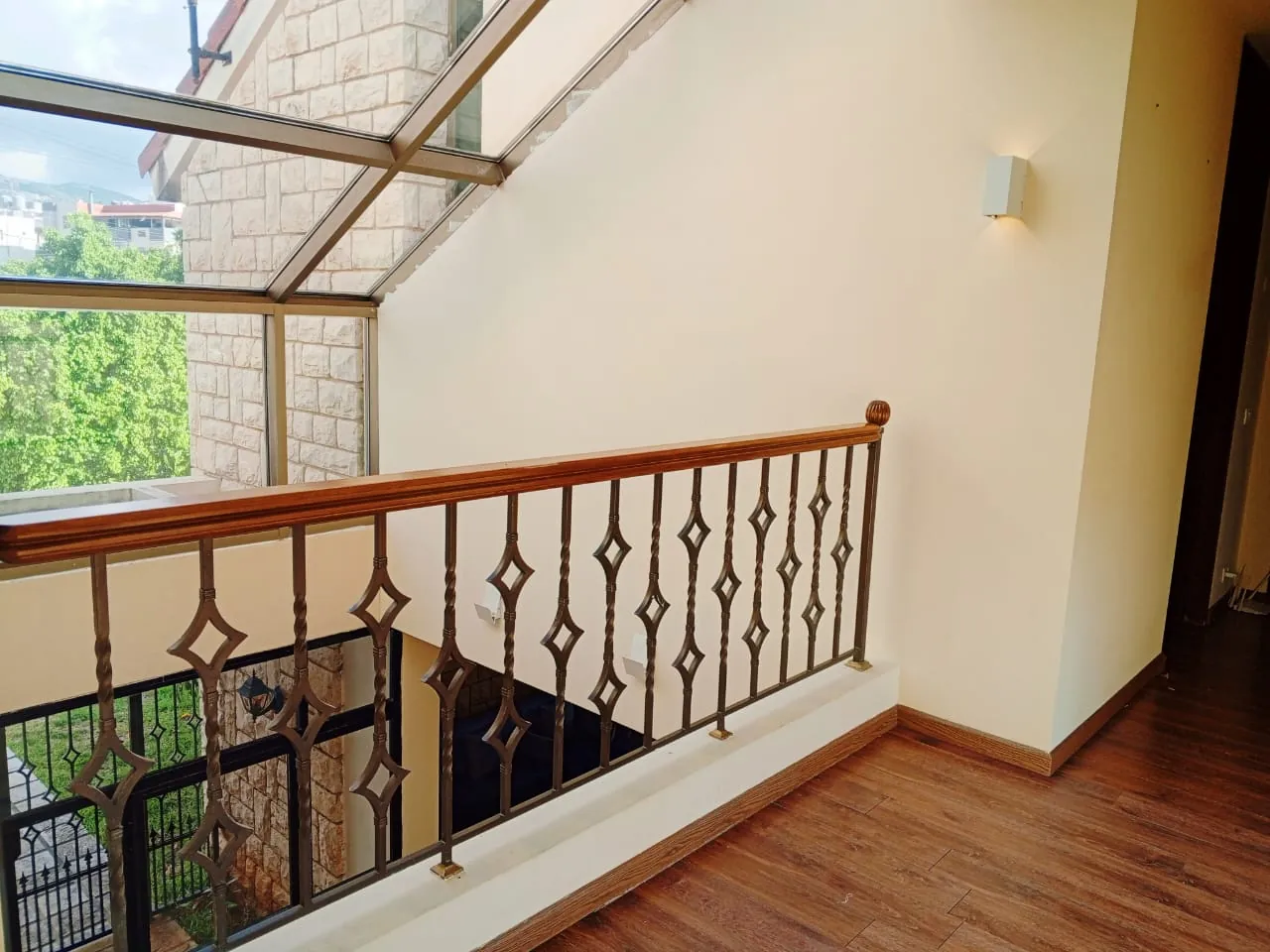 Villa With Spacious Garden & A Private Pool For Sale in Aamchit — الصورة 10