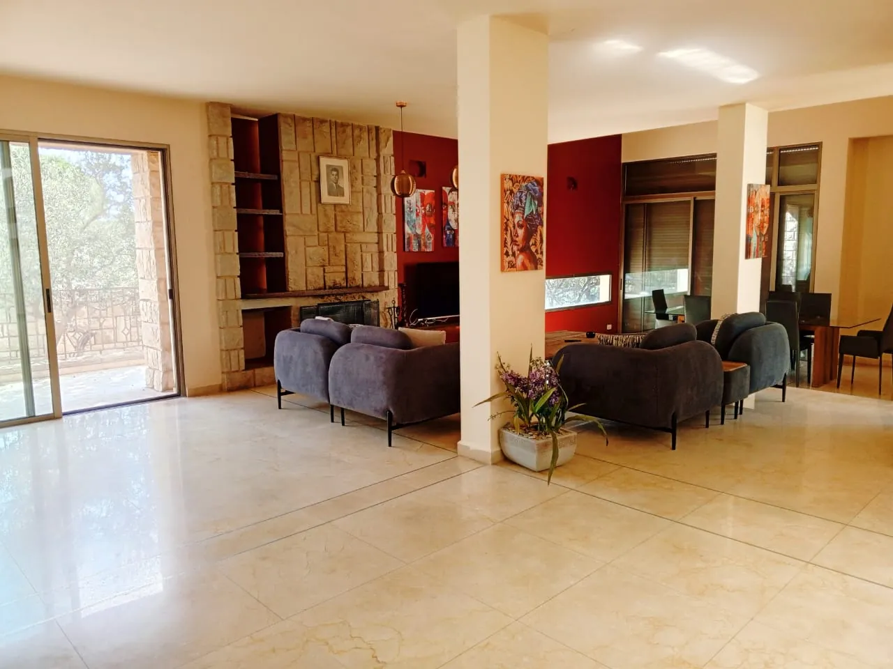 Villa With Spacious Garden & A Private Pool For Sale in Aamchit — الصورة 6