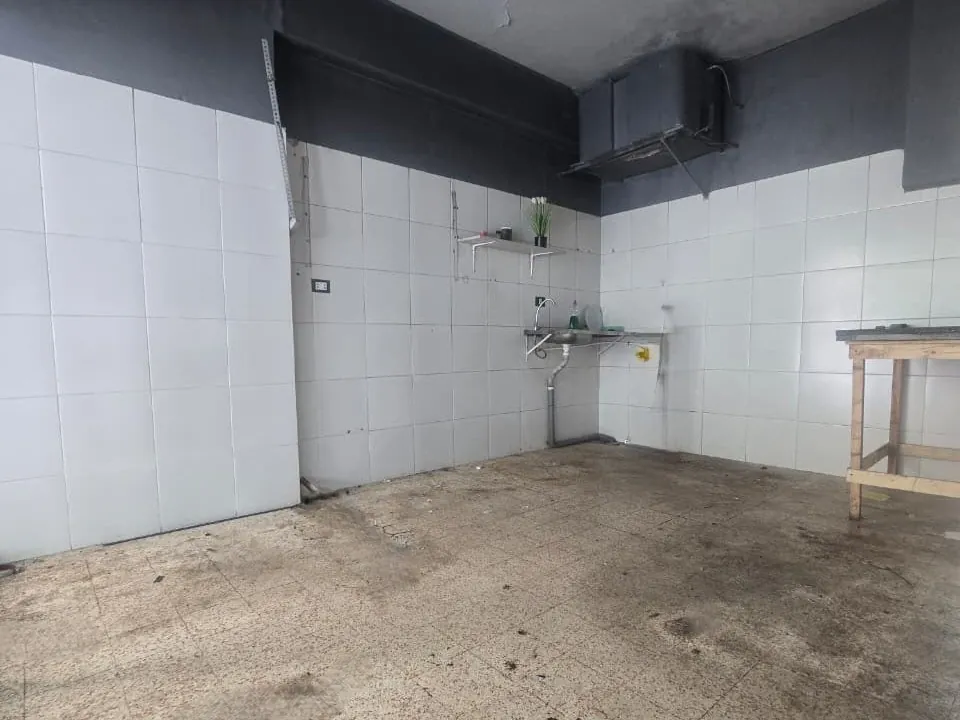 16 SQM Shop For Sale in Prime Location in Achrafieh, Sassine — الصورة 3