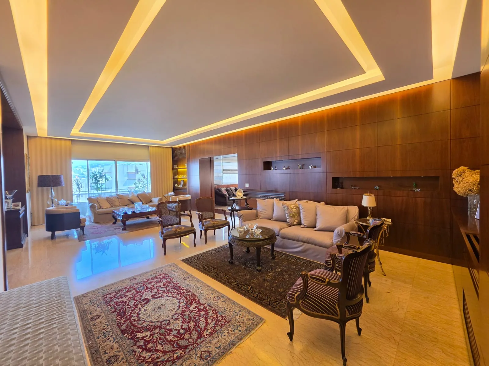 Luxurious Fully Renovated Apartment For Sale in Mar Takla, Hazmieh — photo 3