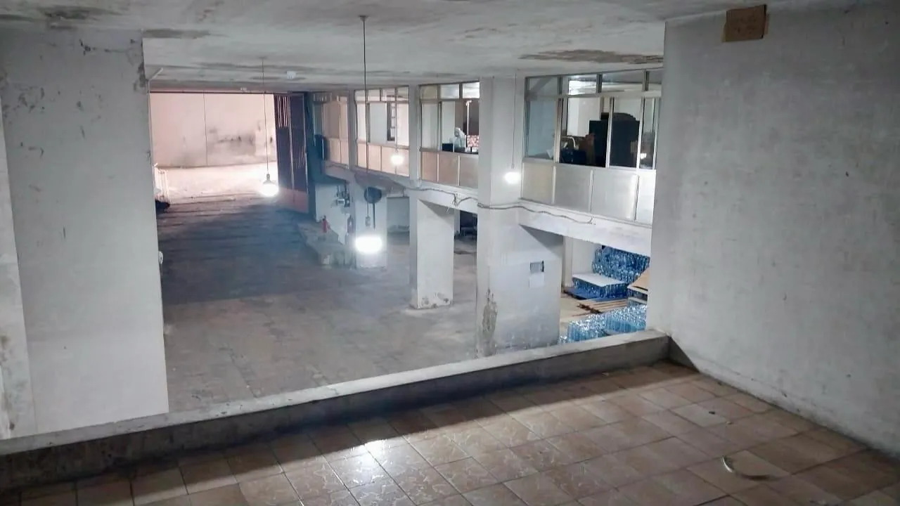 600 SQM Warehouse For Sale in Prime Location in Achrafieh, Sioufi — الصورة 2