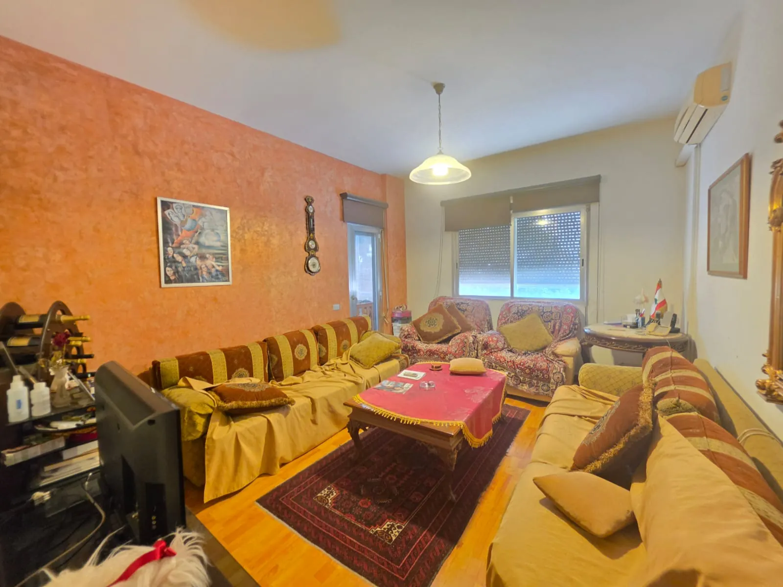 Hot-Deal! Spacious Apartment For Sale in A Calm Area in Hazmieh — الصورة 8