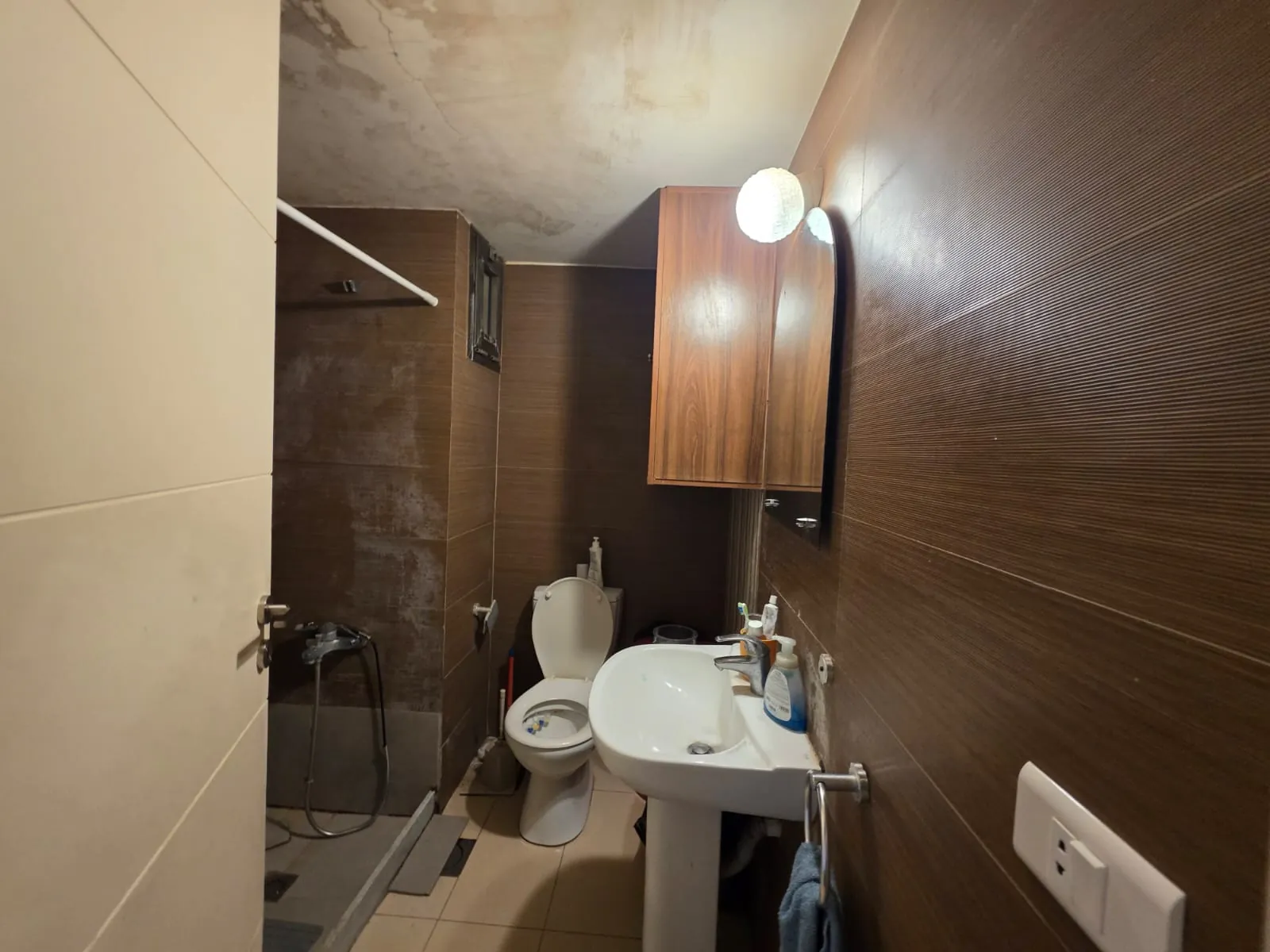 2-Bedroom Unfurnished Apartment For Sale In Betchay — الصورة 8