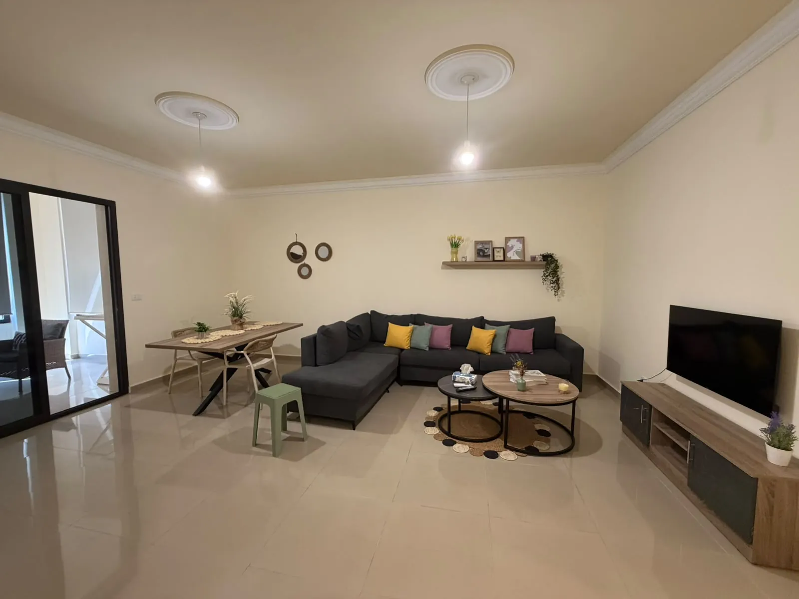 Furnished Apartment With Partial Sea View For Rent in Batroun — الصورة 2