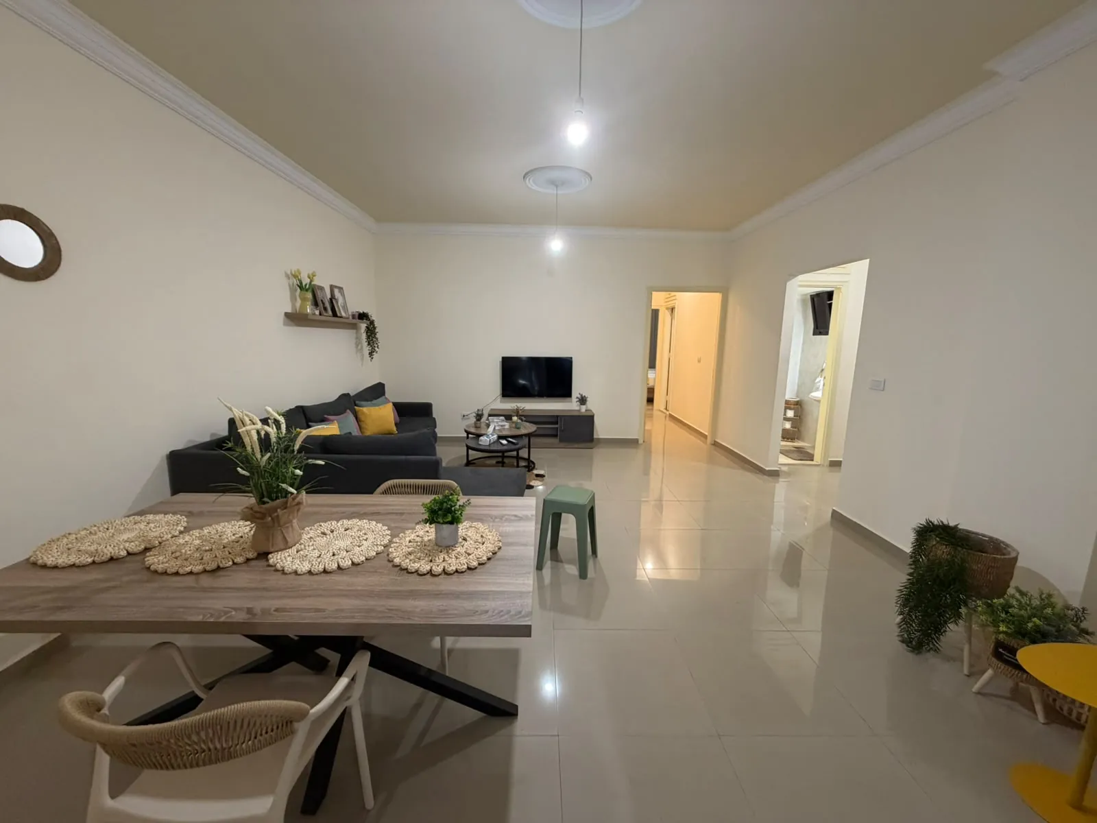 Furnished Apartment With Partial Sea View For Rent in Batroun — الصورة 3