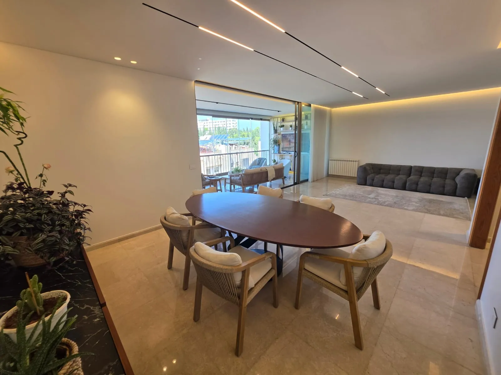 Luxurious Apartment With Great View For Sale in Jamhour — الصورة 2