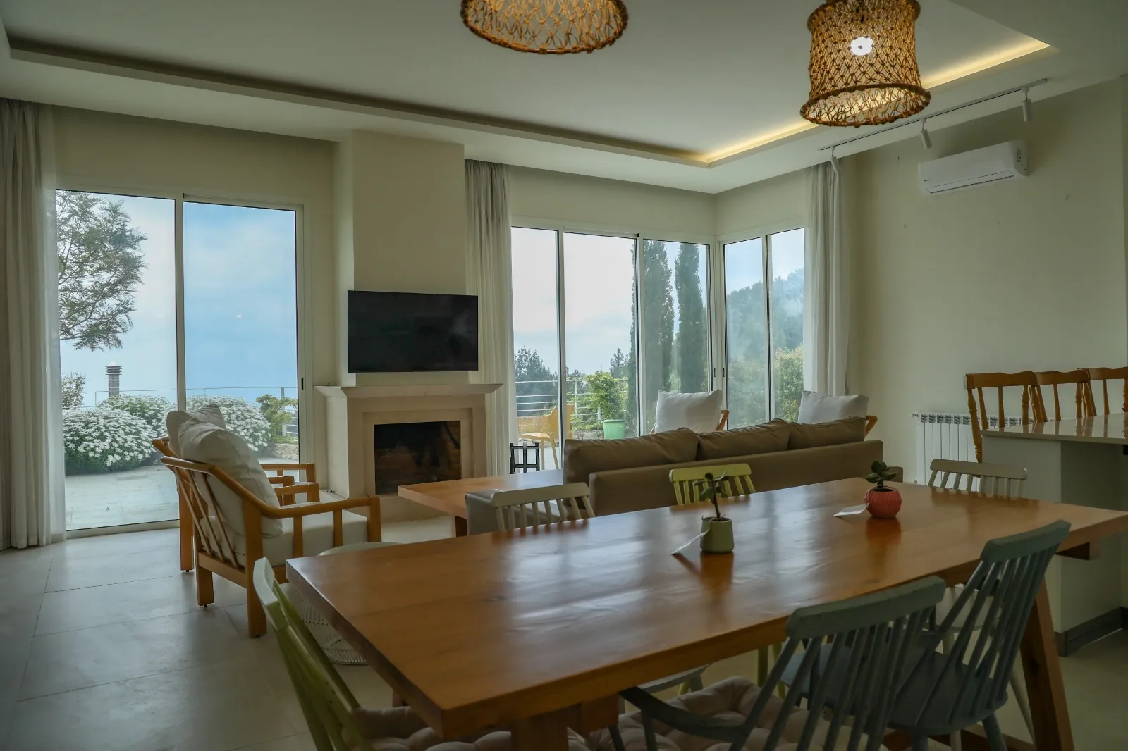 Furnished Charming Villa For Sale in Pine Villas Project in Beit Hebbak, Jbeil — الصورة 3