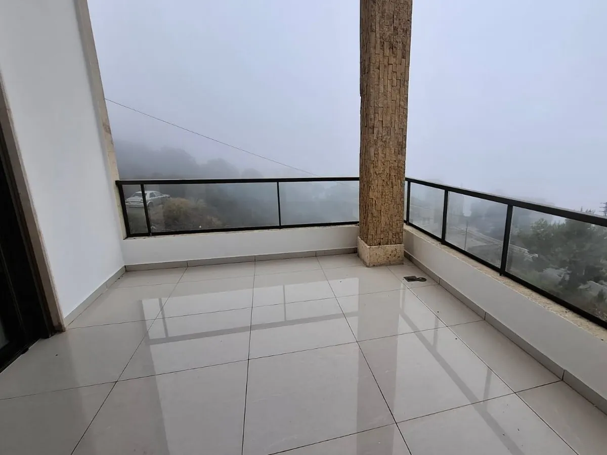 Duplex With An Open View For Sale in Bikfaya, Zeghrine — الصورة 2