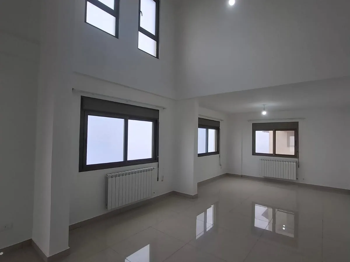 Duplex With An Open View For Sale in Bikfaya, Zeghrine — الصورة 8