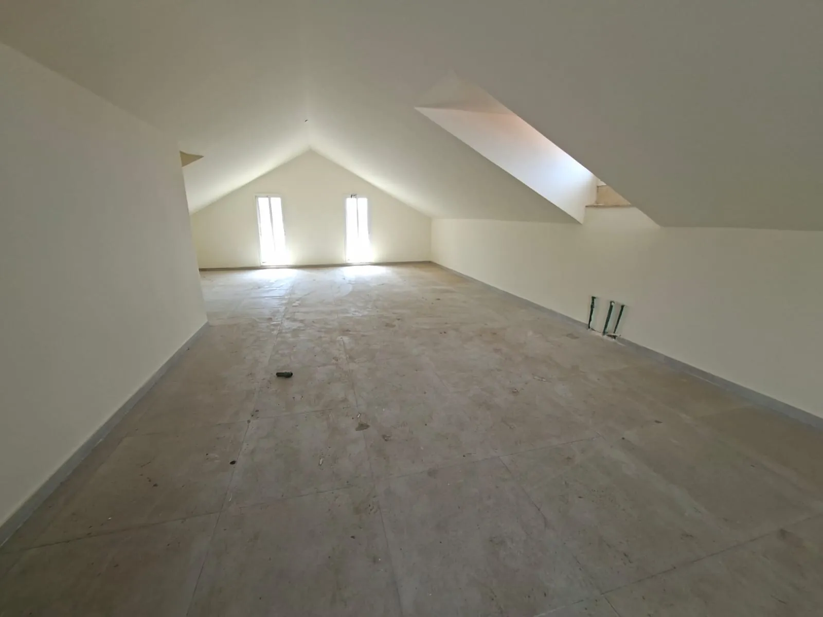 Duplex With Panoramic Sea View For Sale in Blat, Jbeil — الصورة 10