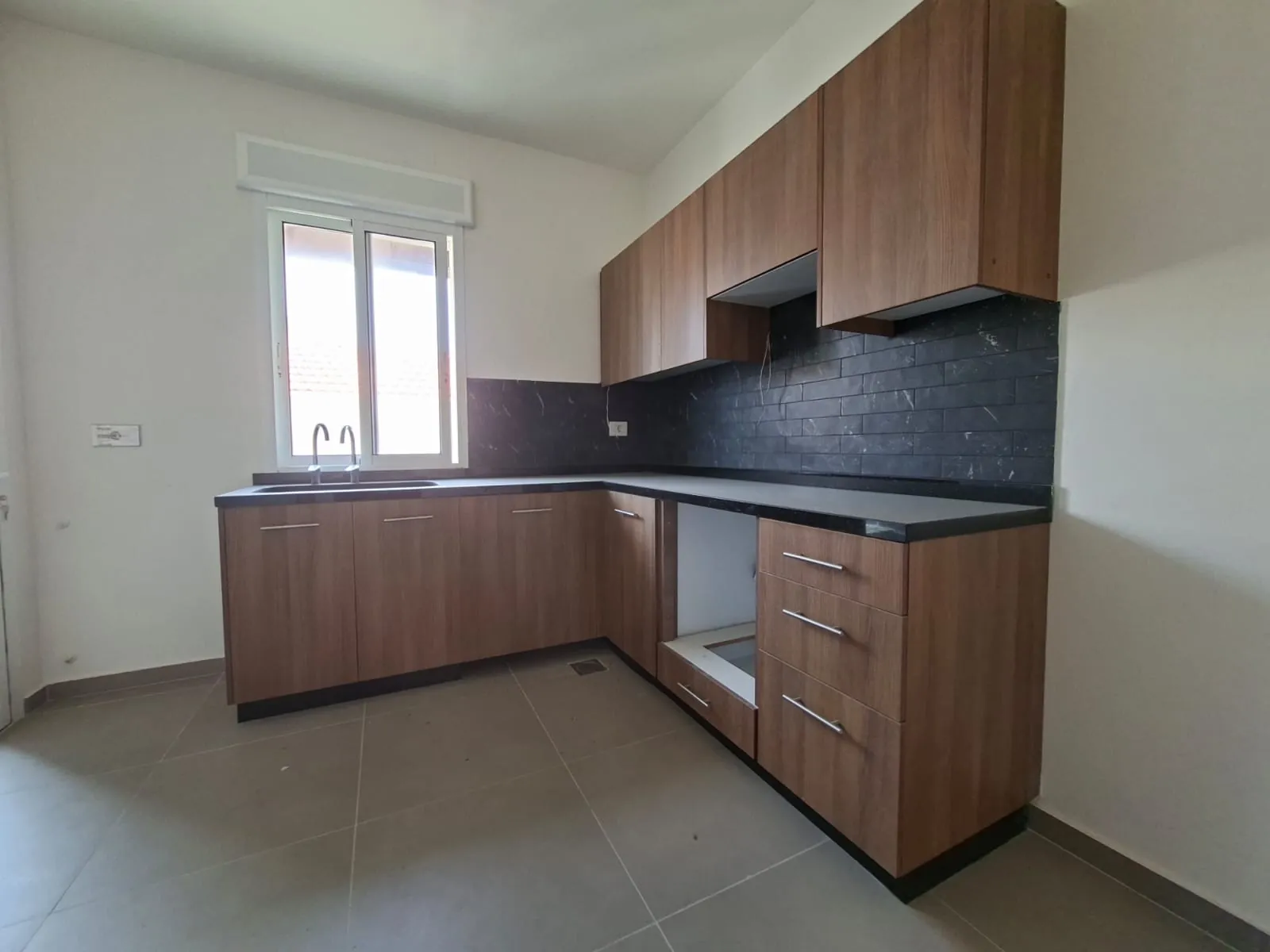 Duplex With Panoramic Sea View For Sale in Blat, Jbeil — الصورة 6