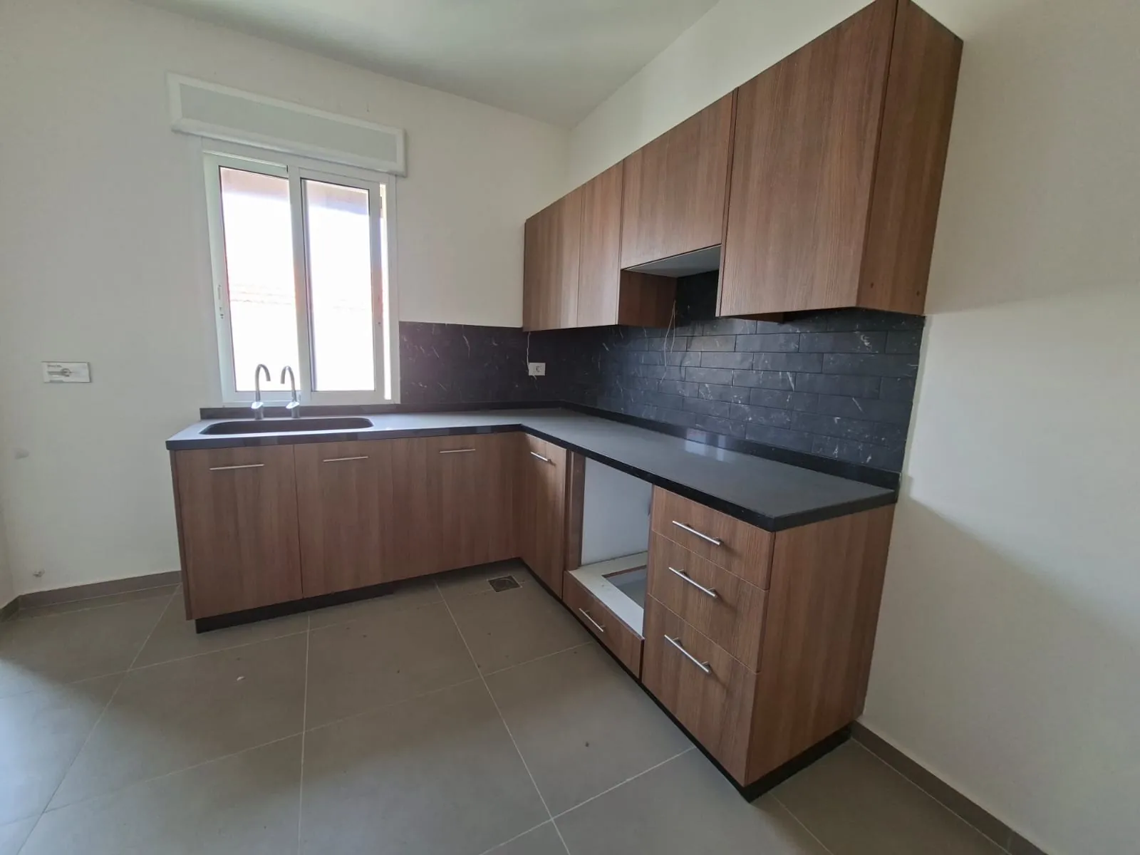 Duplex With Panoramic Sea View For Sale in Blat, Jbeil — الصورة 7