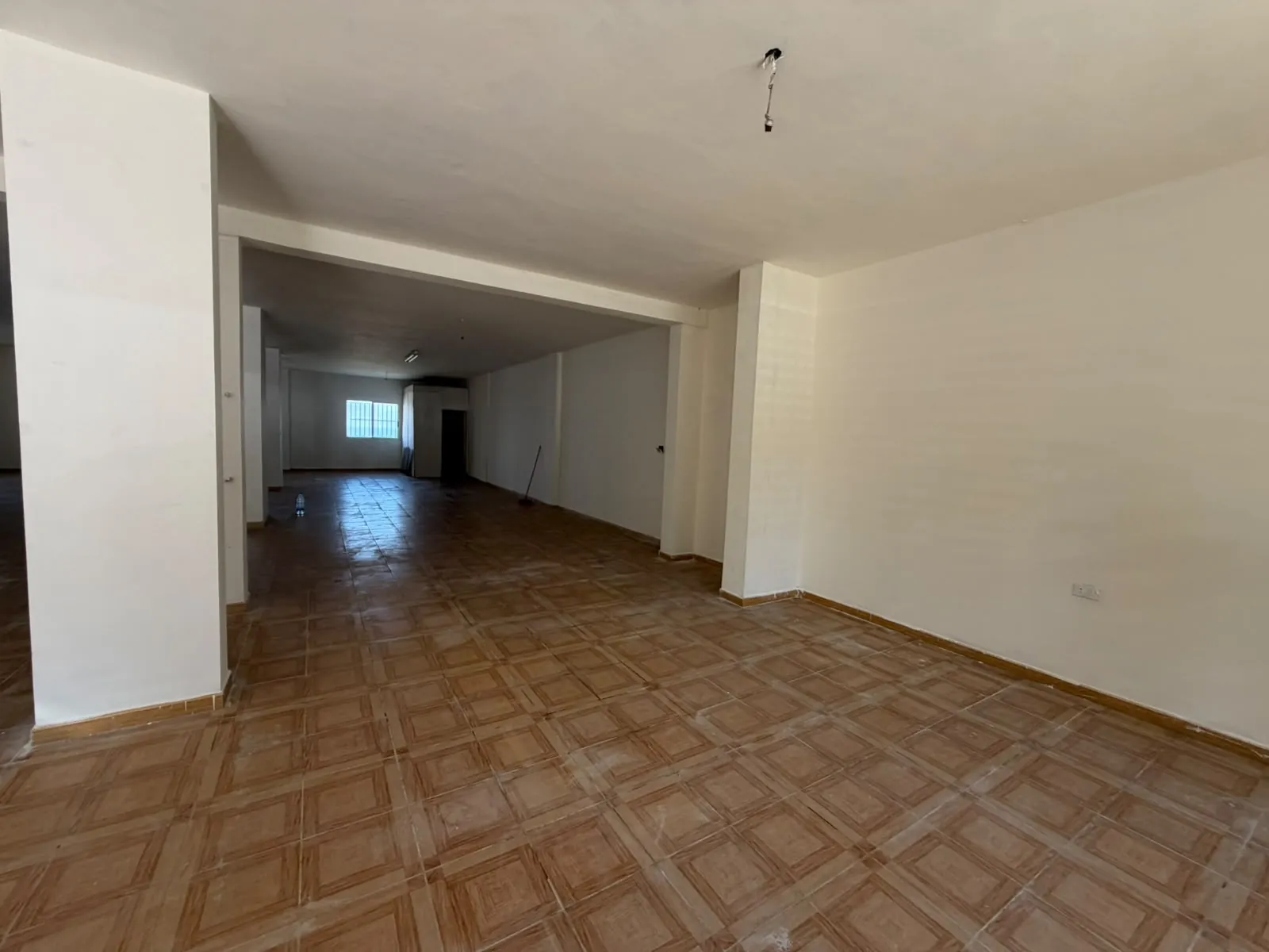 250 SQM Showroom For Rent in Kfar Aabida, Batroun — الصورة 4