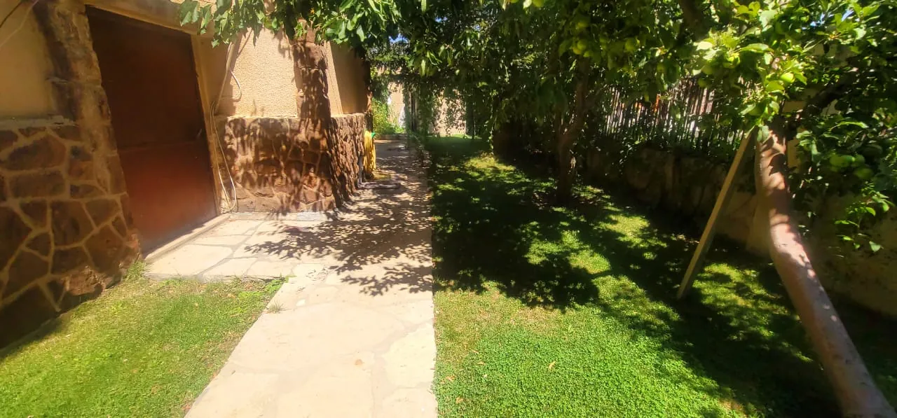 Stand-Alone Chalet With Garden For Sale in Tilal Al Assal, Ouyoun Al Simen — الصورة 3