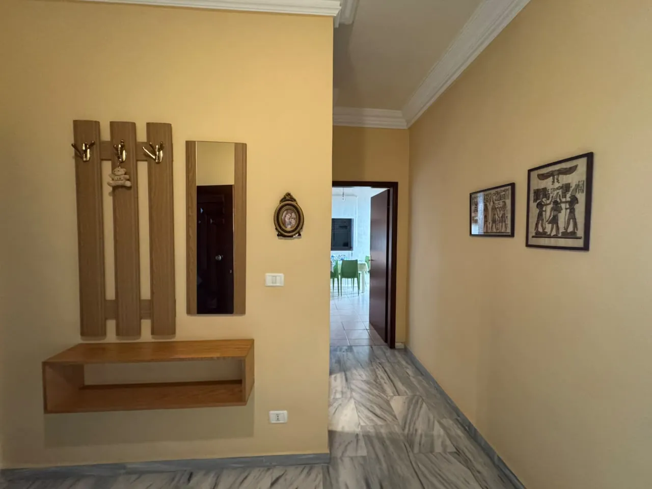 Fully Decorated & Furnished Apartment For Rent in Mansourieh — الصورة 5