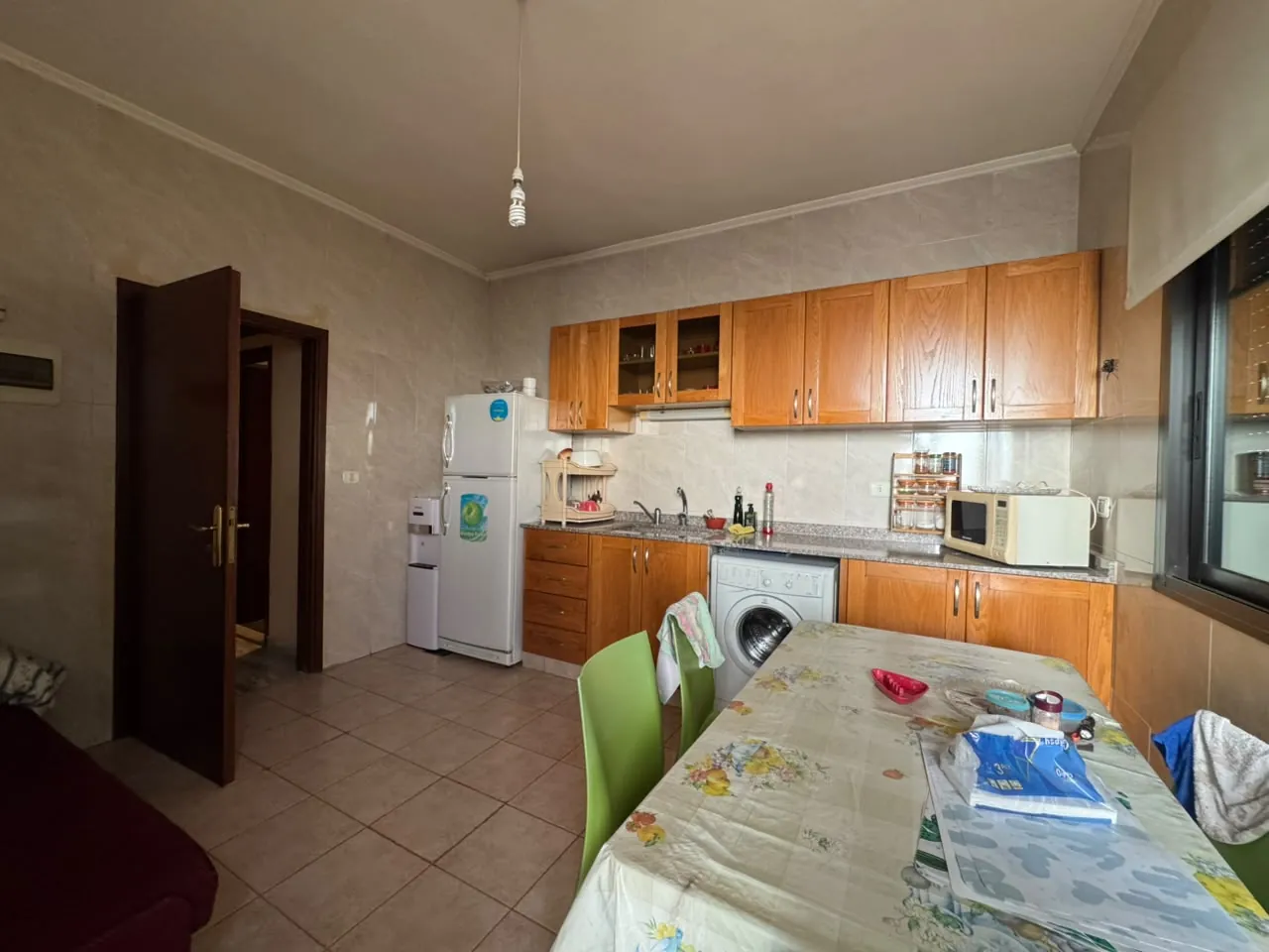 Fully Decorated & Furnished Apartment For Rent in Mansourieh — الصورة 6