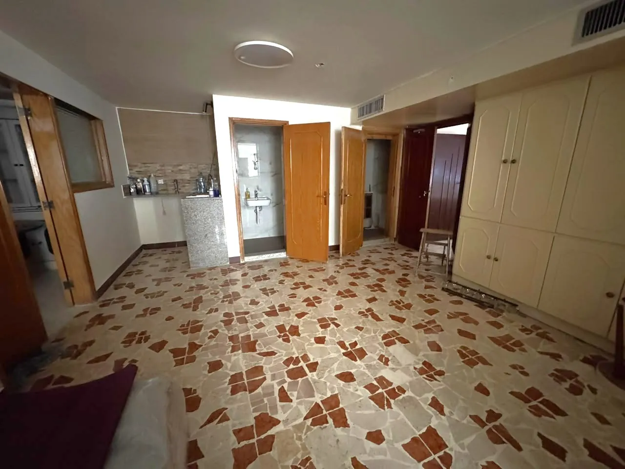 Spacious Office For Rent in Mar Elias, Beirut