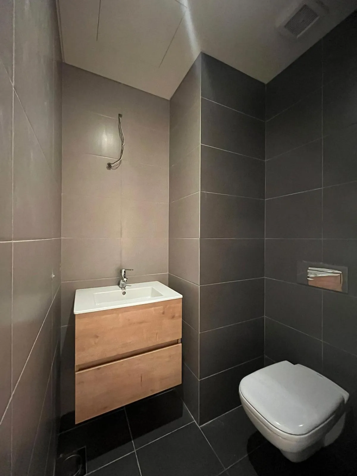Fully Furnished Apartment For Rent in Mar Roukoz, Dekweneh — الصورة 9