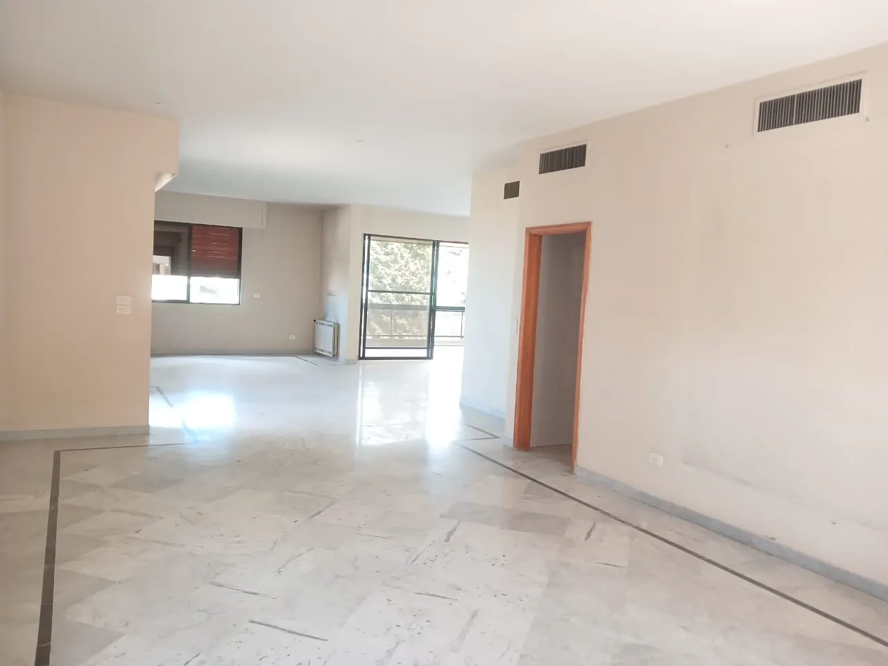 Beautiful Apartment with Nice View For Sale in Biyada — الصورة 5