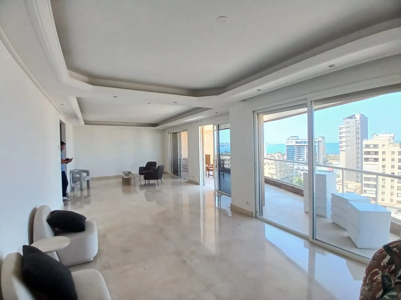 3-Bedroom Apartment in Gated Community For Rent in Dbayeh — الصورة 2