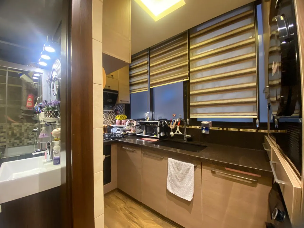One Bedroom Apartment For Sale in Caracas, Ras Beirut — الصورة 5