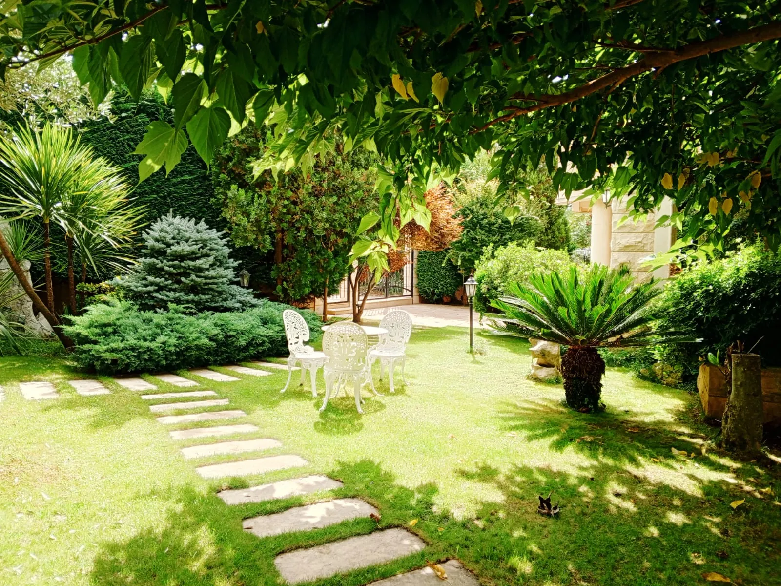 Villa Furnished With Garden & Unlockable View For Sale in Kfour — الصورة 10