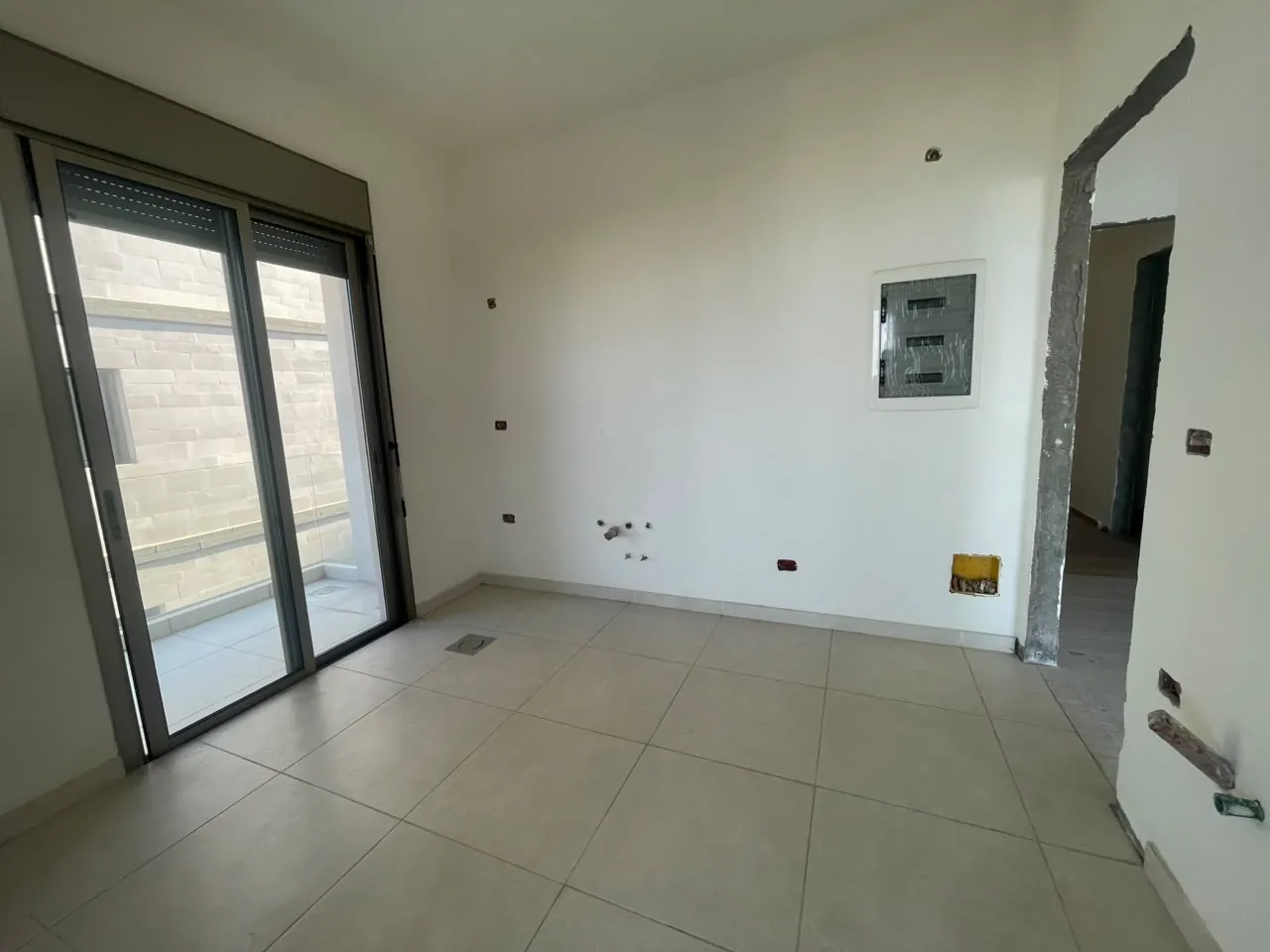 Brand New 3-Bedroom Apartment in New Project For Sale in Bsalim — الصورة 3