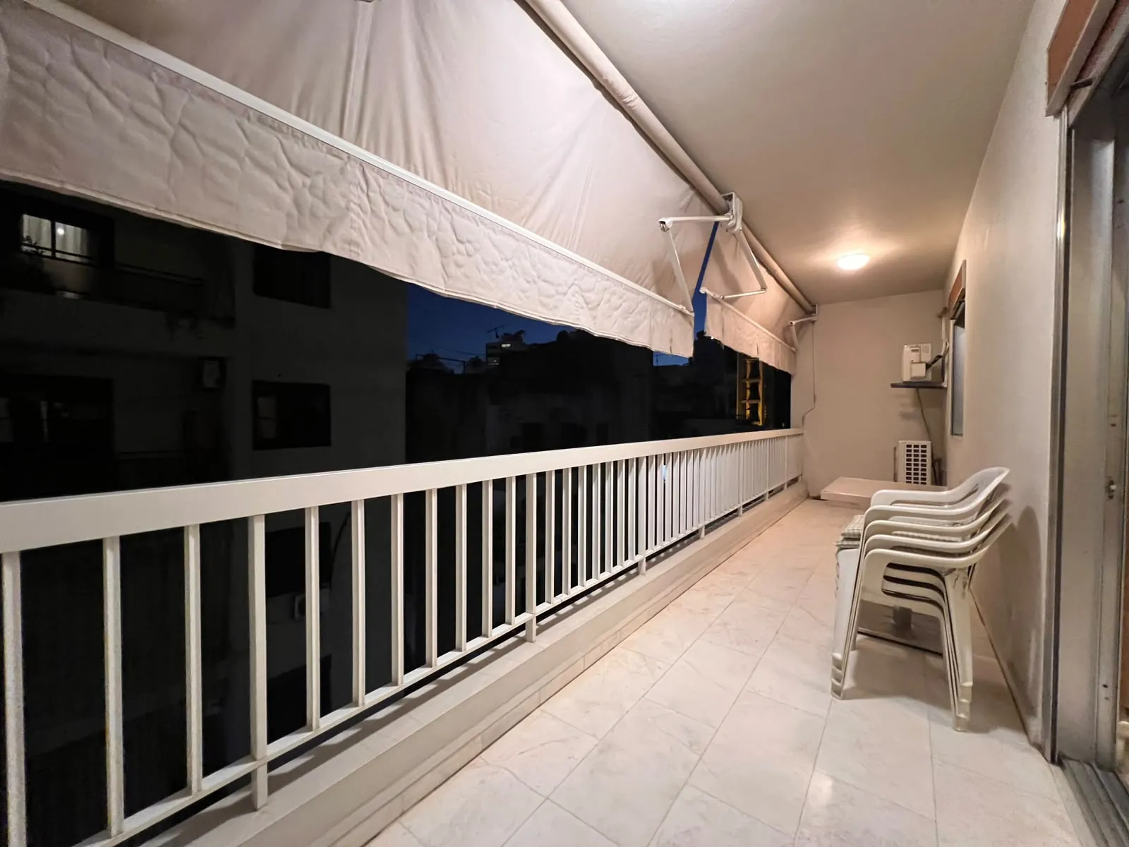 Fully Furnished Apartment For Sale in Furn El Chebbak — الصورة 8